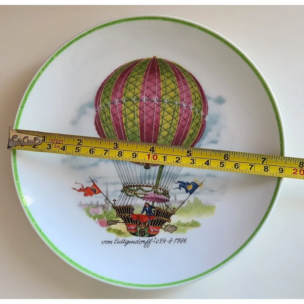 Vintage porcelain hot air balloon decorative plate Green von luttgendorff